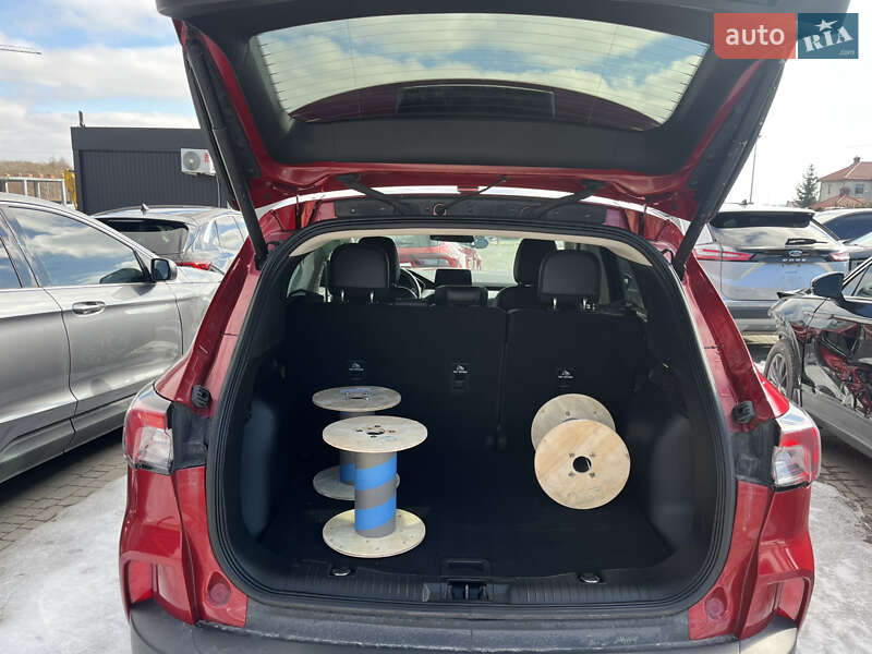 Внедорожник / Кроссовер Ford Escape 2020 в Львове