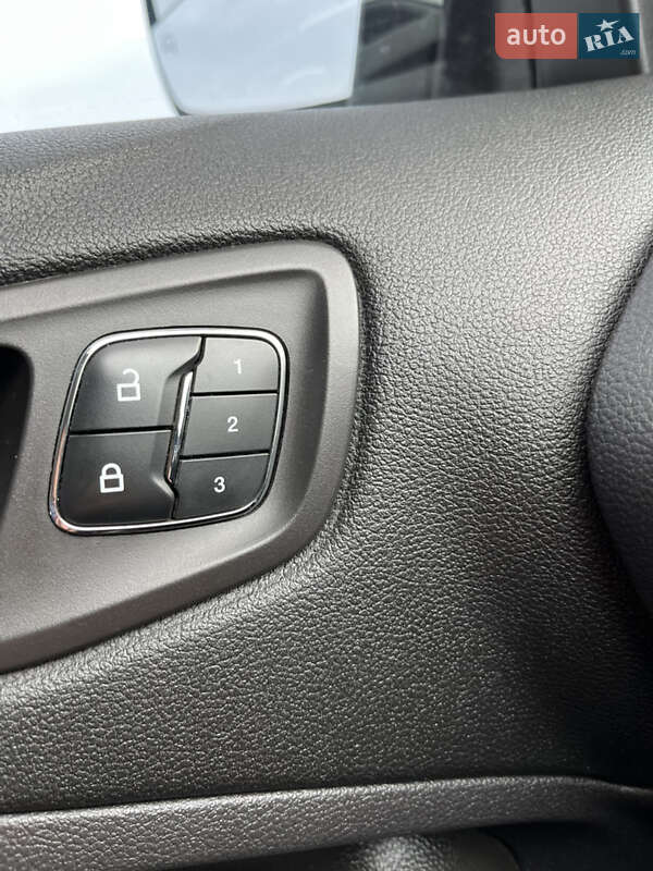 Позашляховик / Кросовер Ford Escape 2013 в Сумах