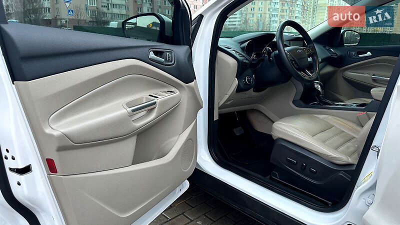 Внедорожник / Кроссовер Ford Escape 2018 в Киеве