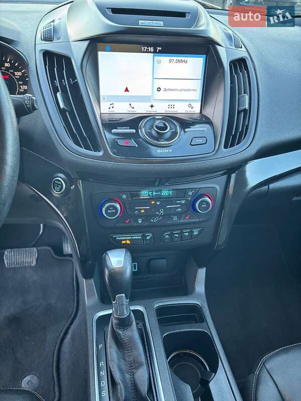 Внедорожник / Кроссовер Ford Escape 2017 в Ровно