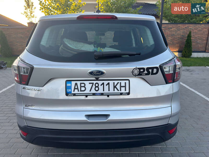 Внедорожник / Кроссовер Ford Escape 2016 в Виннице