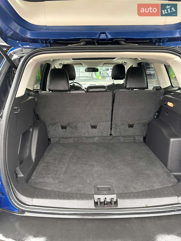 Внедорожник / Кроссовер Ford Escape 2017 в Черновцах