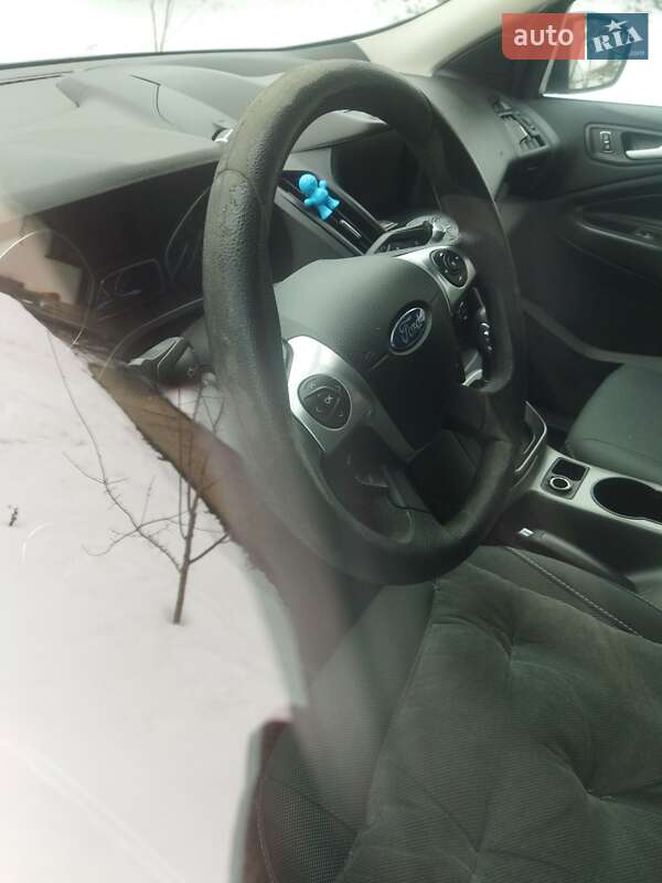 Внедорожник / Кроссовер Ford Escape 2013 в Каневе фото 5 Внедорожник / Кроссовер Ford Escape 2013 в Каневе