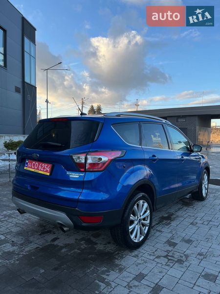 Внедорожник / Кроссовер Ford Escape 2017 в Львове