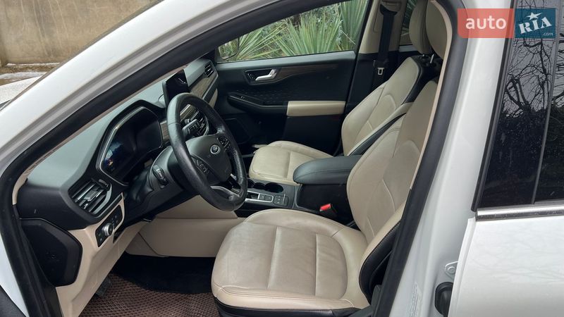 Внедорожник / Кроссовер Ford Escape 2020 в Одессе