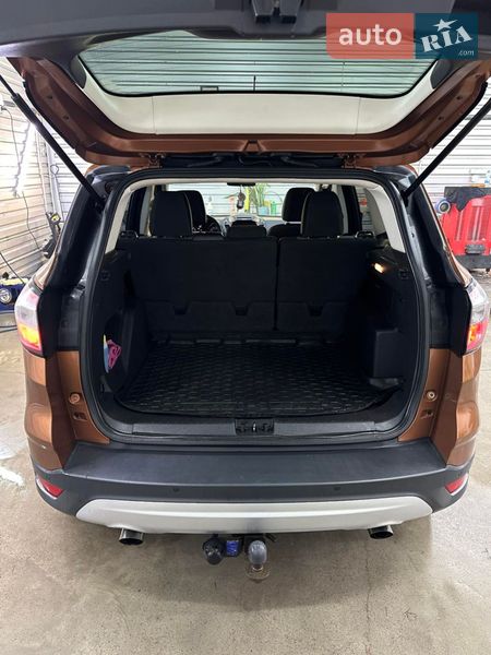 Позашляховик / Кросовер Ford Escape 2017 в Києві