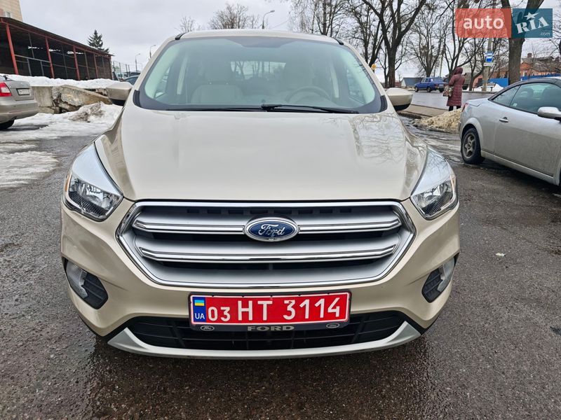 Внедорожник / Кроссовер Ford Escape 2017 в Сумах