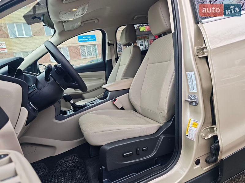 Внедорожник / Кроссовер Ford Escape 2017 в Сумах