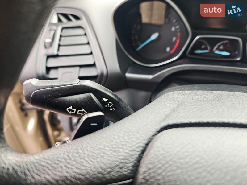 Внедорожник / Кроссовер Ford Escape 2017 в Сумах