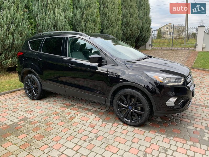 Позашляховик / Кросовер Ford Escape 2019 в Дрогобичі