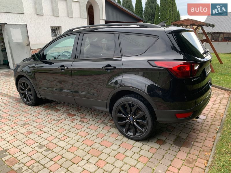 Позашляховик / Кросовер Ford Escape 2019 в Дрогобичі