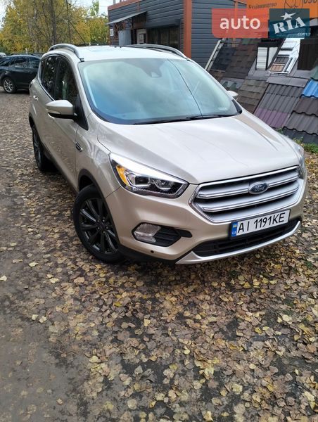 Внедорожник / Кроссовер Ford Escape 2017 в Киеве