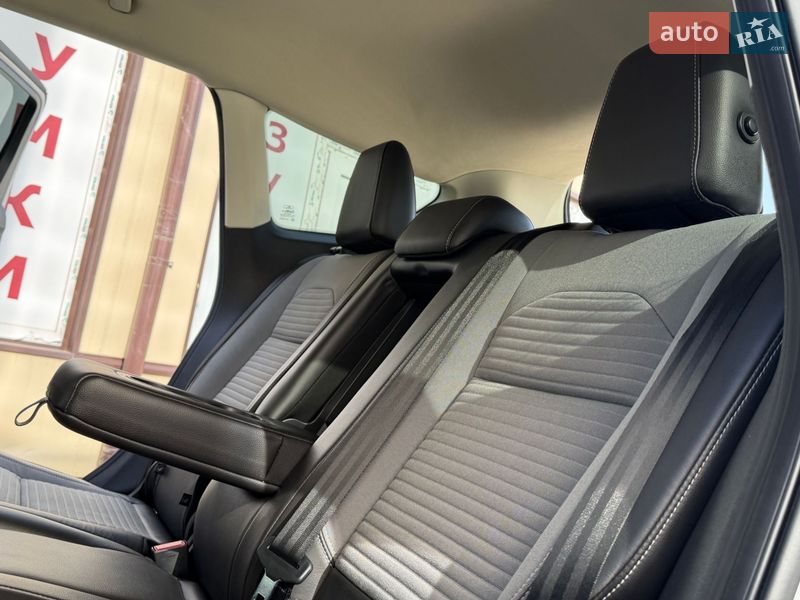 Внедорожник / Кроссовер Ford Escape 2017 в Дрогобыче фото 49 Внедорожник / Кроссовер Ford Escape 2017 в Дрогобыче