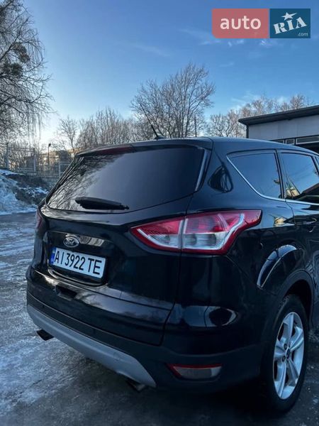 Внедорожник / Кроссовер Ford Escape 2015 в Монастырище