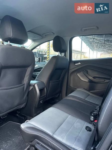 Внедорожник / Кроссовер Ford Escape 2015 в Монастырище