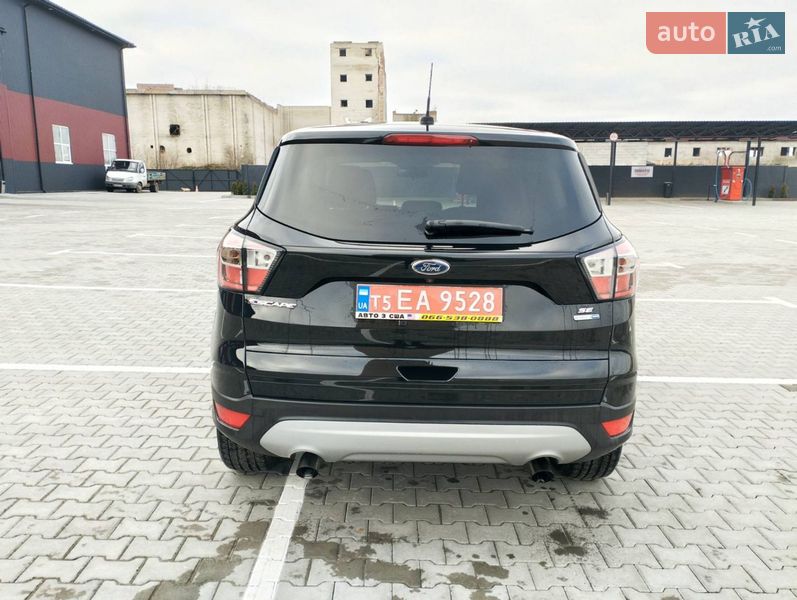 Внедорожник / Кроссовер Ford Escape 2017 в Дубно