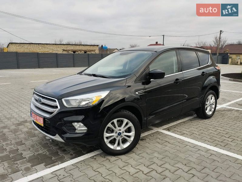 Внедорожник / Кроссовер Ford Escape 2017 в Дубно