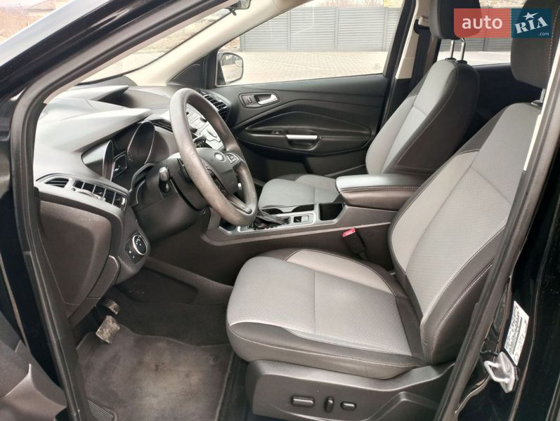 Внедорожник / Кроссовер Ford Escape 2017 в Дубно