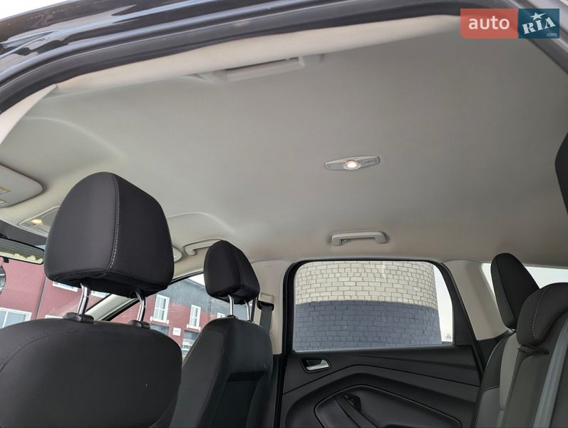 Внедорожник / Кроссовер Ford Escape 2017 в Дубно