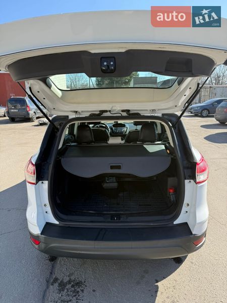 Внедорожник / Кроссовер Ford Escape 2013 в Горишних Плавнях