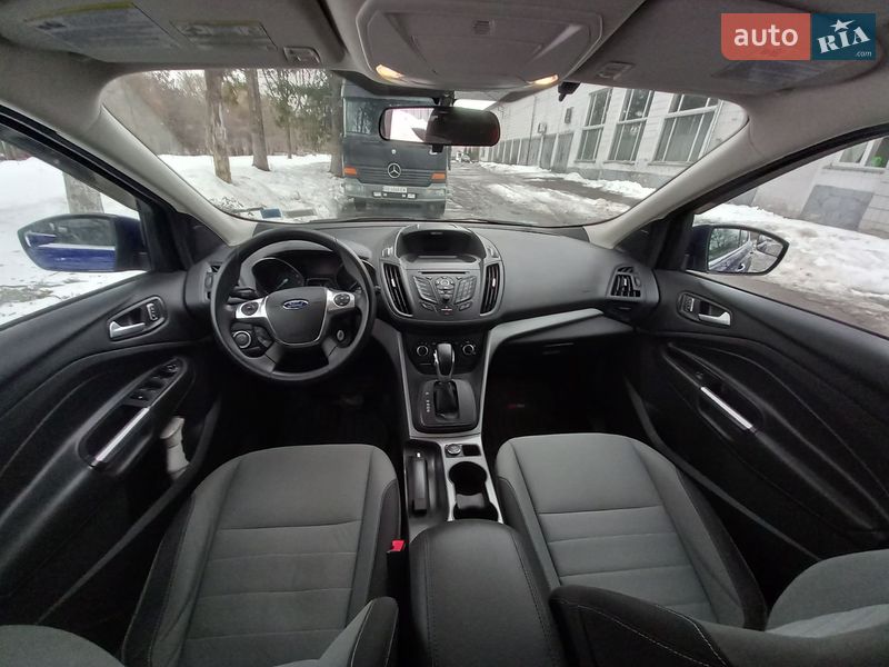Внедорожник / Кроссовер Ford Escape 2015 в Ровно