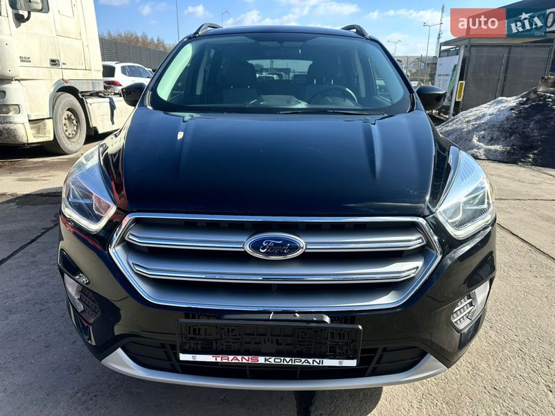 Внедорожник / Кроссовер Ford Escape 2017 в Львове