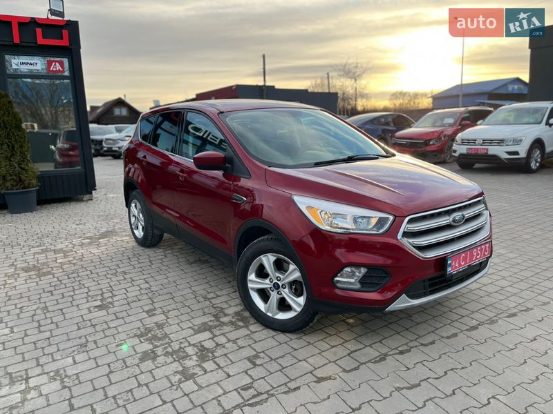 Внедорожник / Кроссовер Ford Escape 2017 в Львове