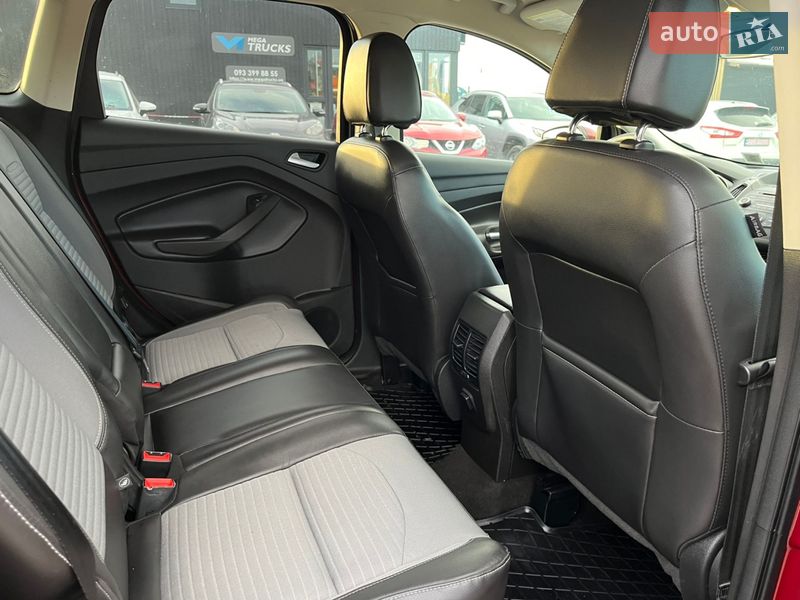 Внедорожник / Кроссовер Ford Escape 2017 в Львове