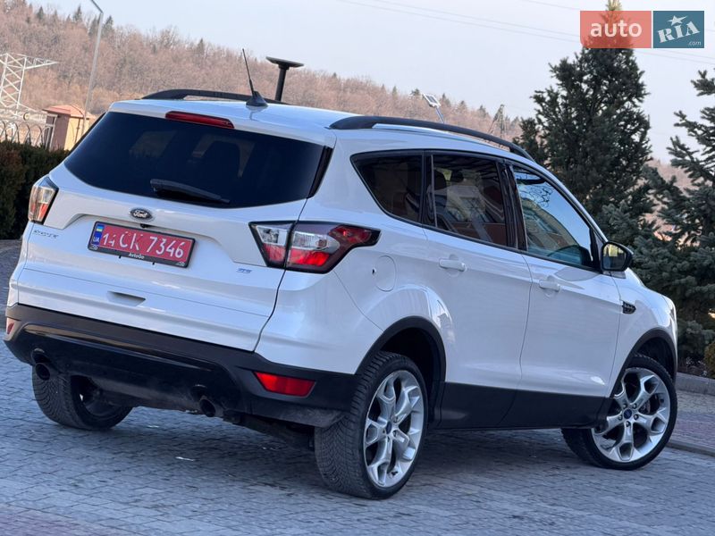 Позашляховик / Кросовер Ford Escape 2018 в Дрогобичі