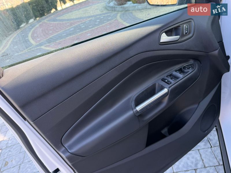 Позашляховик / Кросовер Ford Escape 2018 в Дрогобичі