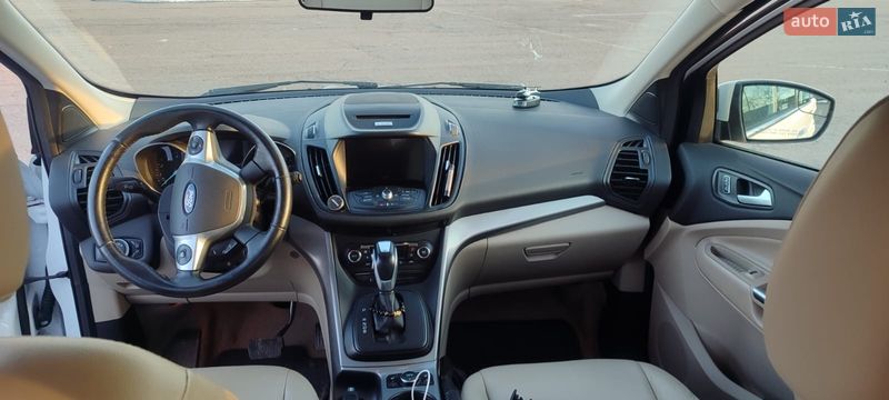 Позашляховик / Кросовер Ford Escape 2015 в Рівному