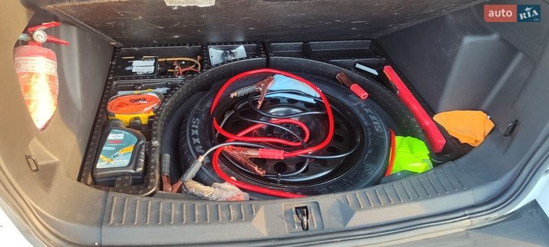 Позашляховик / Кросовер Ford Escape 2015 в Рівному