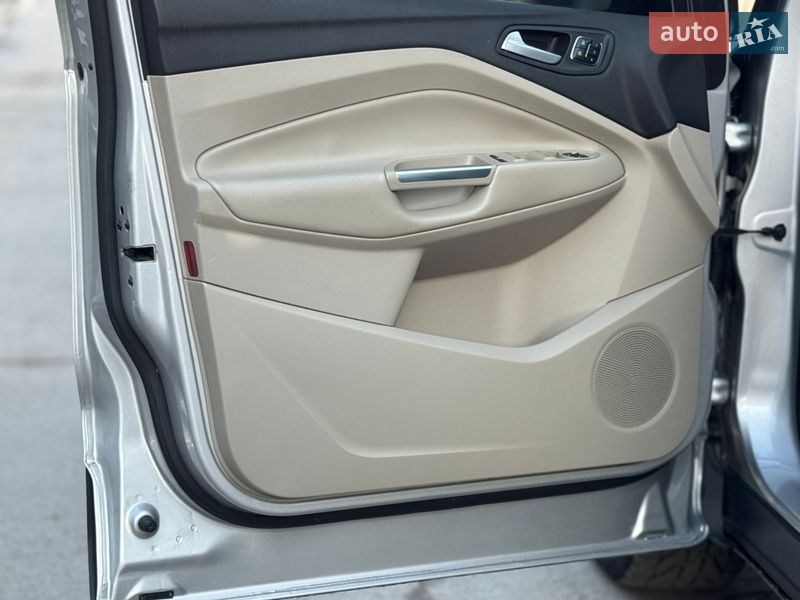 Позашляховик / Кросовер Ford Escape 2016 в Вінниці