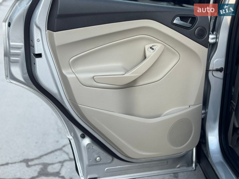 Позашляховик / Кросовер Ford Escape 2016 в Вінниці