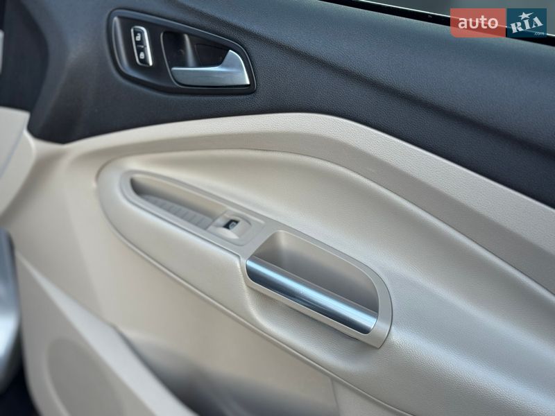 Позашляховик / Кросовер Ford Escape 2016 в Вінниці