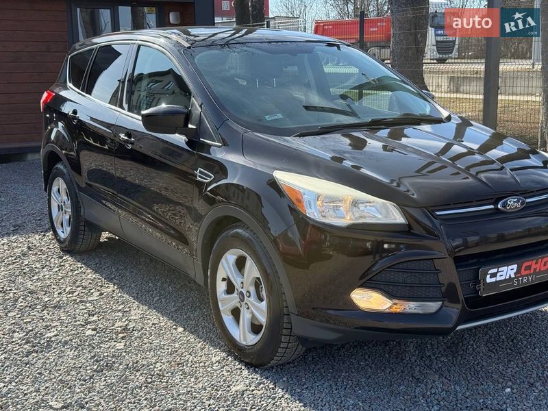Внедорожник / Кроссовер Ford Escape 2012 в Стрые