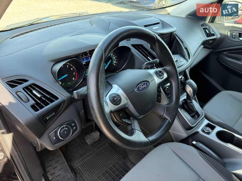 Внедорожник / Кроссовер Ford Escape 2012 в Стрые