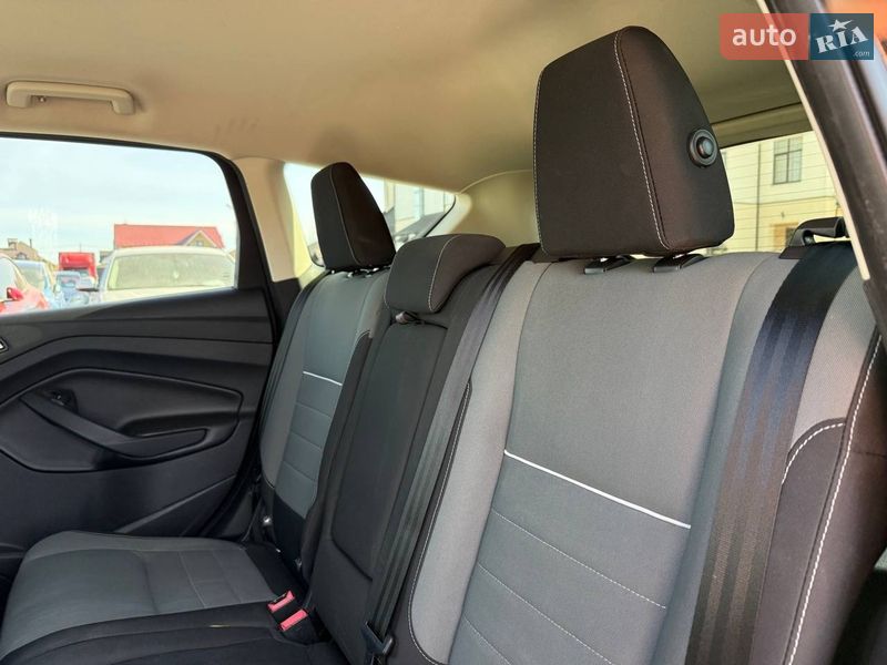 Внедорожник / Кроссовер Ford Escape 2012 в Стрые