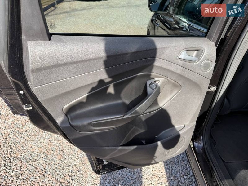 Внедорожник / Кроссовер Ford Escape 2012 в Стрые