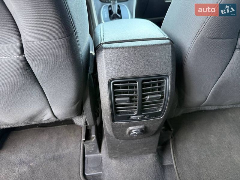 Внедорожник / Кроссовер Ford Escape 2012 в Стрые