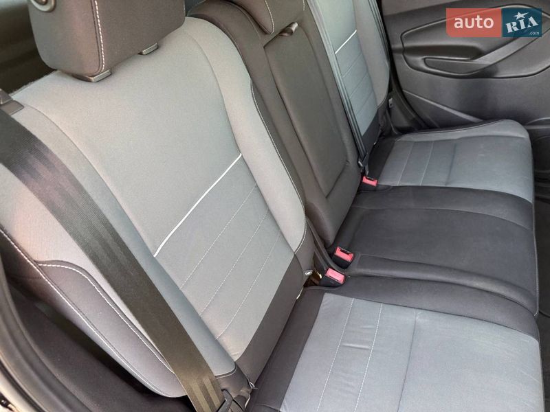 Внедорожник / Кроссовер Ford Escape 2012 в Стрые