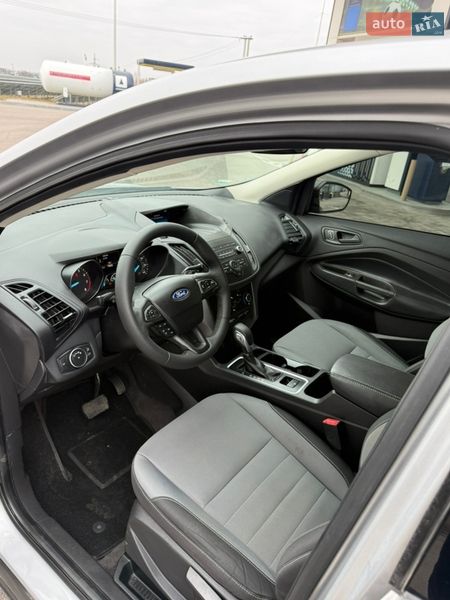 Внедорожник / Кроссовер Ford Escape 2019 в Днепре