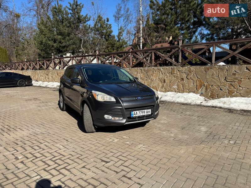Внедорожник / Кроссовер Ford Escape 2015 в Киеве