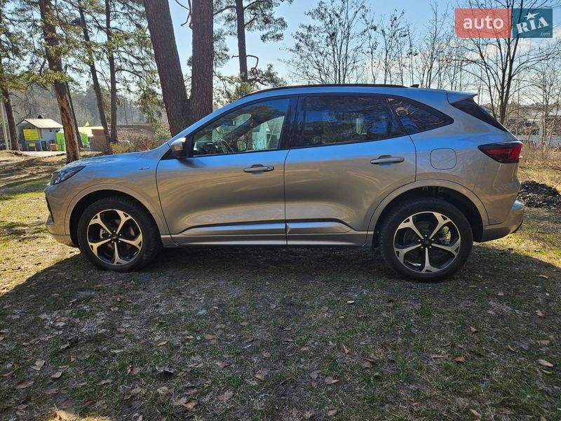 Позашляховик / Кросовер Ford Escape 2023 в Львові