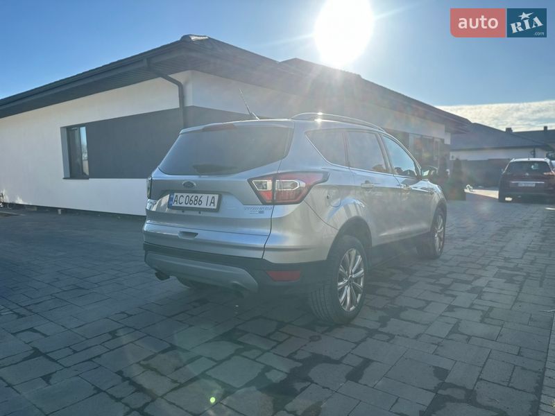 Позашляховик / Кросовер Ford Escape 2018 в Луцьку