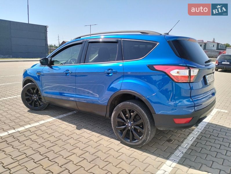 Позашляховик / Кросовер Ford Escape 2016 в Івано-Франківську