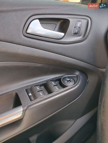 Позашляховик / Кросовер Ford Escape 2016 в Івано-Франківську