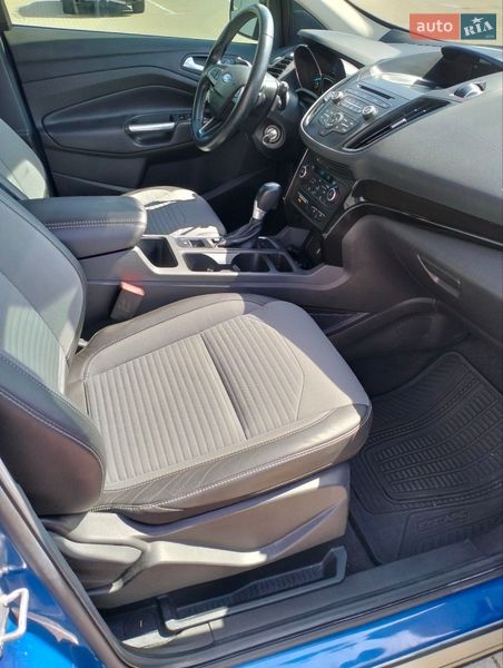 Позашляховик / Кросовер Ford Escape 2016 в Івано-Франківську