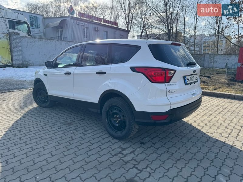 Внедорожник / Кроссовер Ford Escape 2019 в Ровно