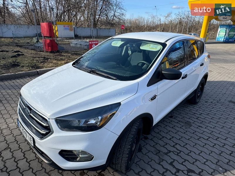Внедорожник / Кроссовер Ford Escape 2019 в Ровно